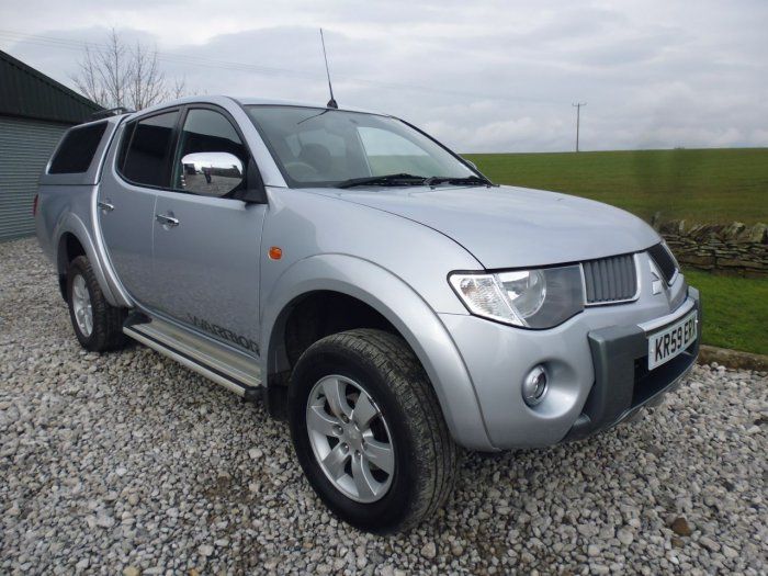 2009 Mitsubishi L200 2.5 Warrior II image 1