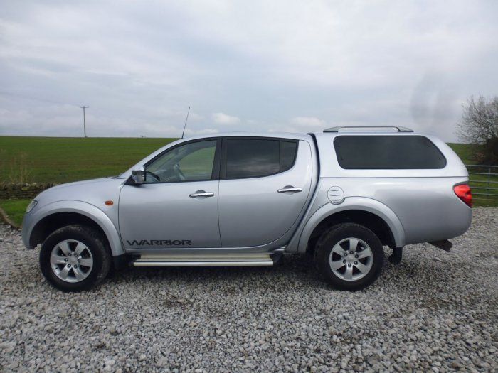 2009 Mitsubishi L200 2.5 Warrior II image 2