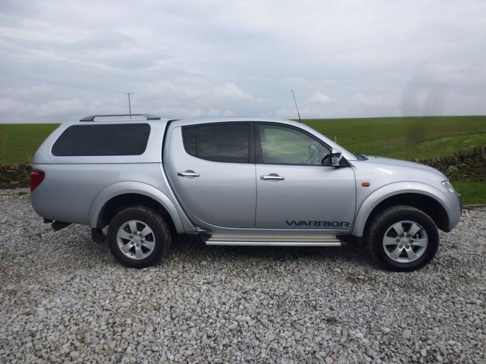 2009 Mitsubishi L200 2.5 Warrior II image 3