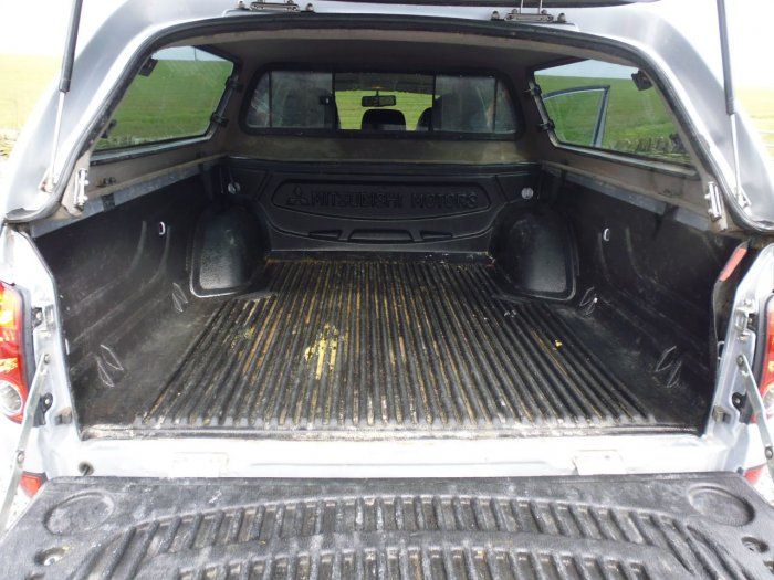 2009 Mitsubishi L200 2.5 Warrior II image 6