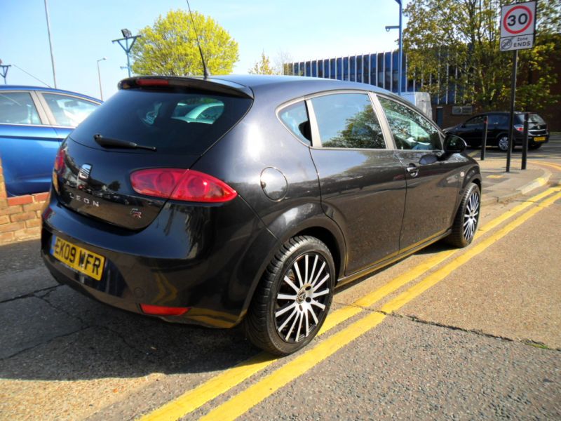 2009 Seat Leon 2.0 TD FR 5dr image 2