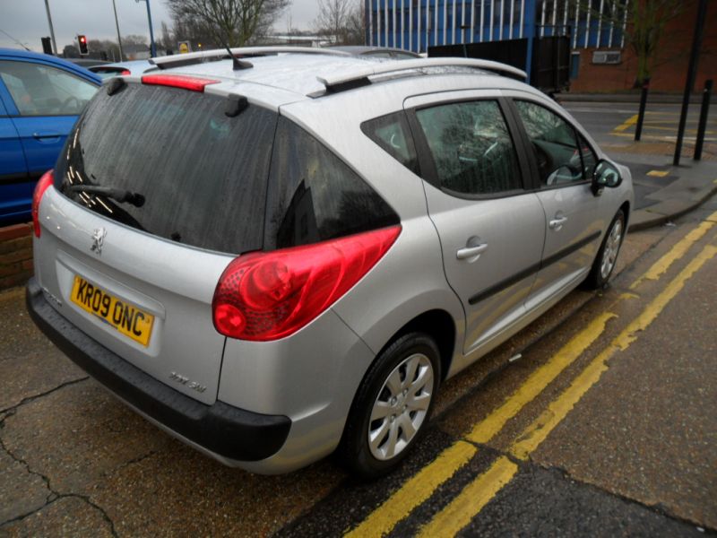 2009 Peugeot 207 SW 1.4 VTi S 5dr image 3