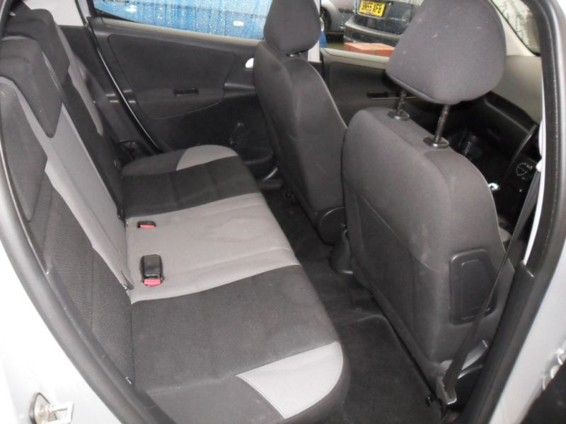 2009 Peugeot 207 SW 1.4 VTi S 5dr image 7