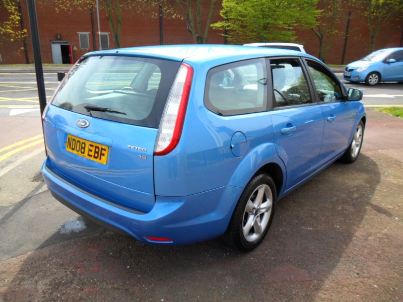 2008 Ford Focus 1.6 Zetec 5dr image 3