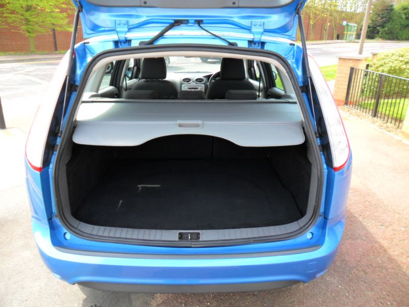 2008 Ford Focus 1.6 Zetec 5dr image 7