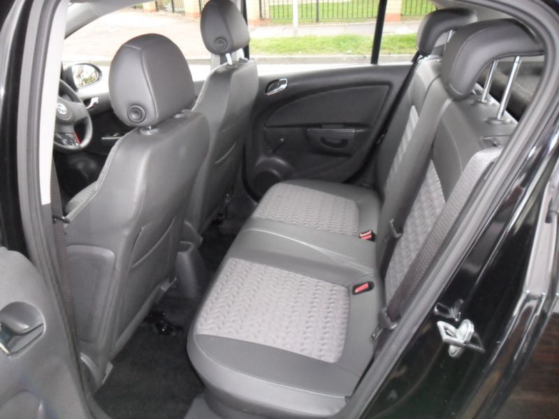 2016 Vauxhall Corsa 1.4 i 16v SE 5dr image 6