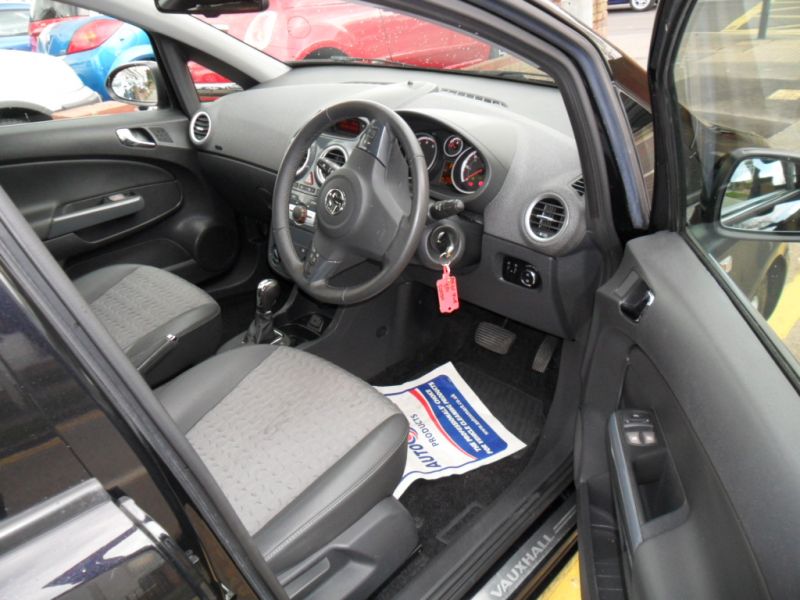 2016 Vauxhall Corsa 1.4 i 16v SE 5dr image 8