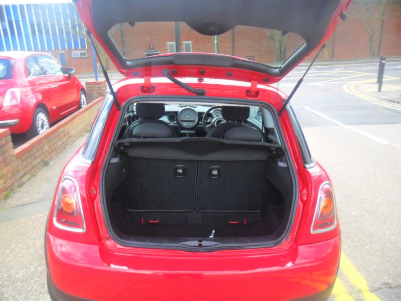 2007 MINI Hatch 1.4 One 3dr image 4