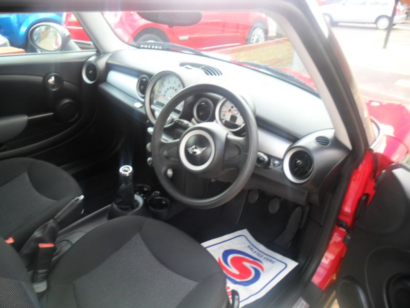 2007 MINI Hatch 1.4 One 3dr image 6