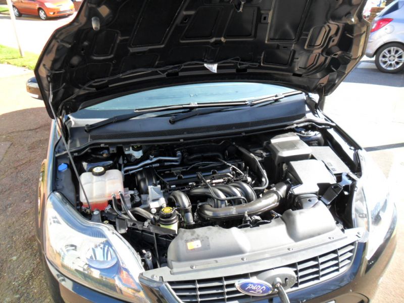 2009 Ford Focus 1.6 Zetec 5dr image 7