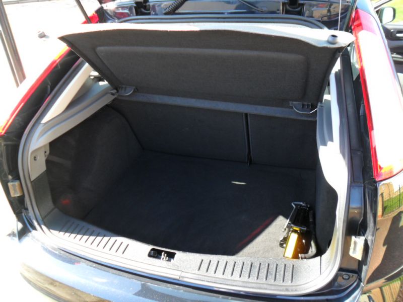 2009 Ford Focus 1.6 Zetec 5dr image 8