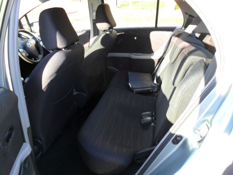 2007 Toyota Yaris 1.3 VVT-i Zinc 5dr image 7