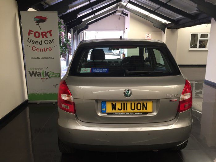 2011 Skoda Fabia 1.6 TDI CR DPF 5dr image 3