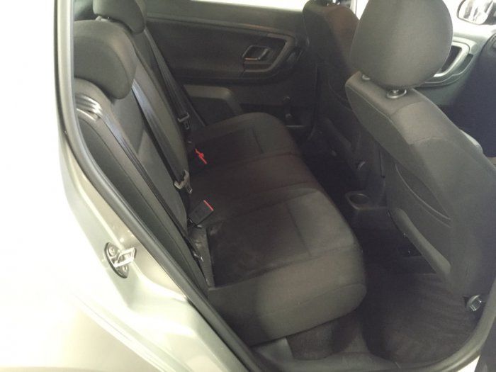 2011 Skoda Fabia 1.6 TDI CR DPF 5dr image 5