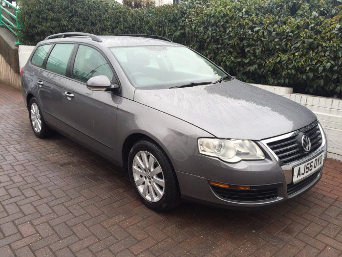 2006 Volkswagen Passat 2.0 FSI S 5dr image 1