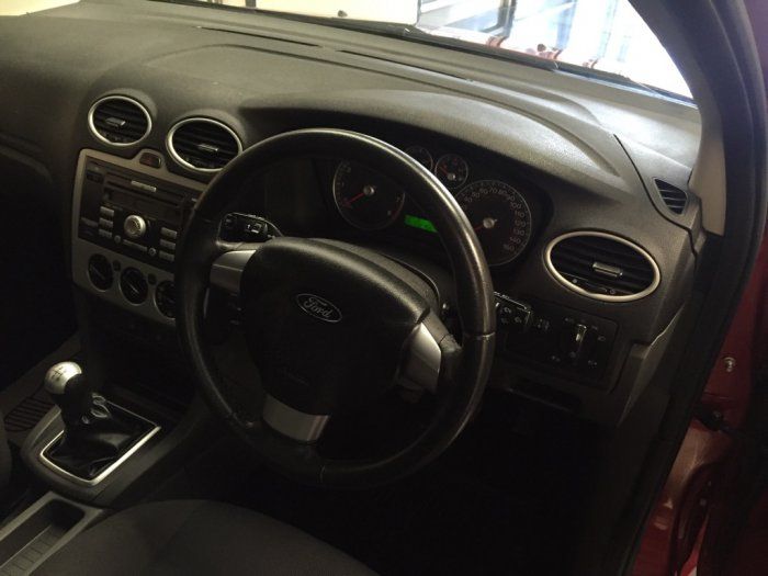 2007 Ford Focus 1.8 Zetec 5dr image 7