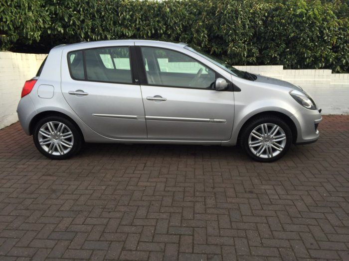 2007 Renault Clio 1.6 VVT 5dr image 2
