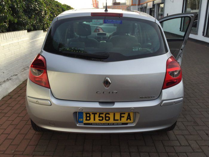 2007 Renault Clio 1.6 VVT 5dr image 3