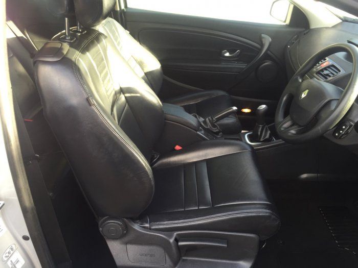 2010 Renault Megane 1.5 dCi 2dr image 5