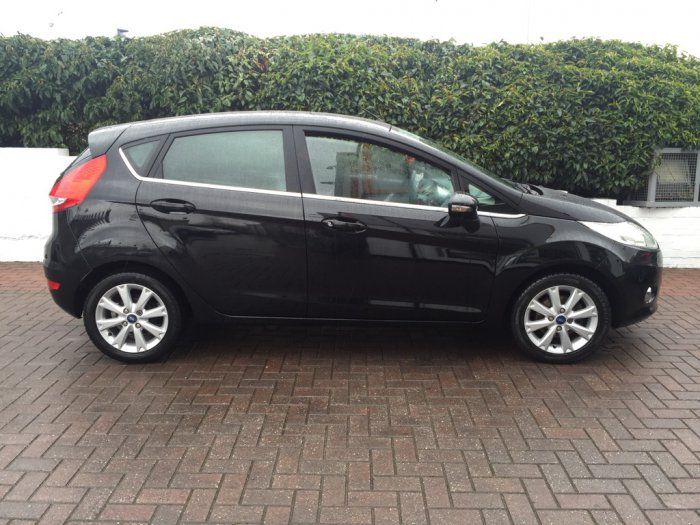 2011 Ford Fiesta 1.4 TDCi Zetec 5dr image 2