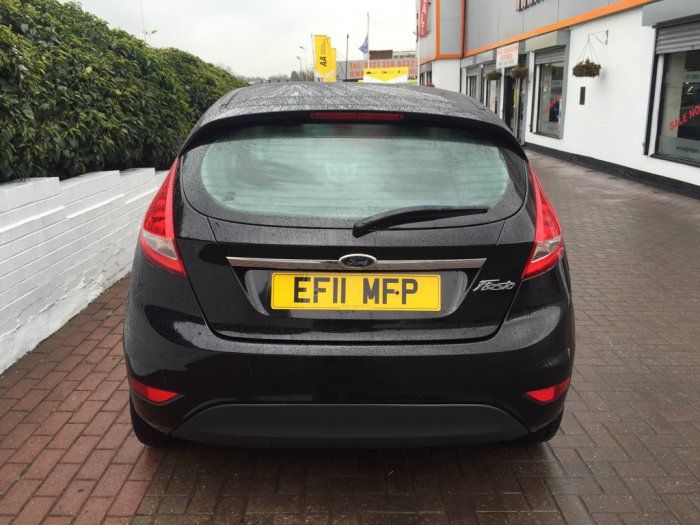2011 Ford Fiesta 1.4 TDCi Zetec 5dr image 3