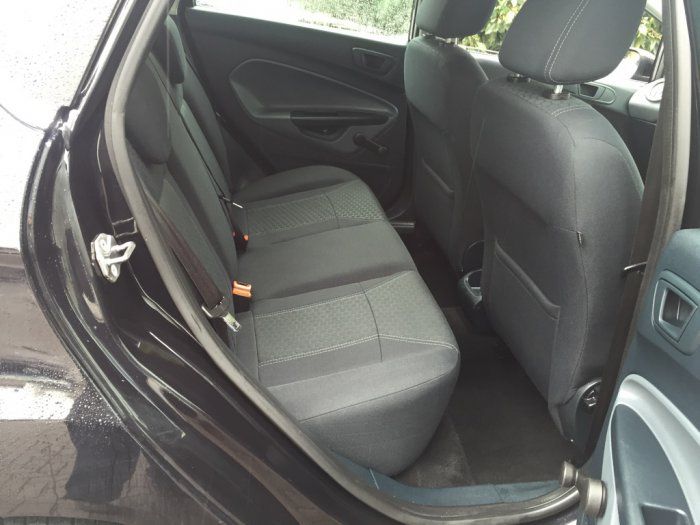 2011 Ford Fiesta 1.4 TDCi Zetec 5dr image 5