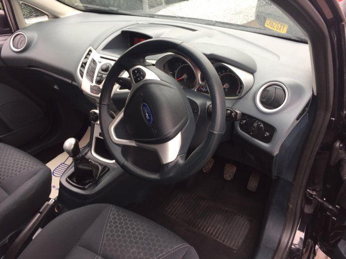 2011 Ford Fiesta 1.4 TDCi Zetec 5dr image 7