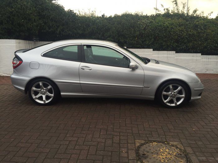 2008 Mercedes-Benz 2.1 C220 CDI 2dr image 2