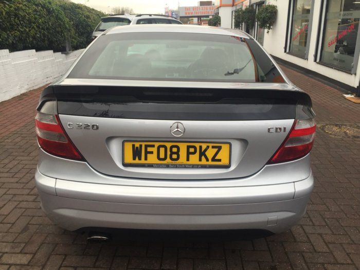 2008 Mercedes-Benz 2.1 C220 CDI 2dr image 3