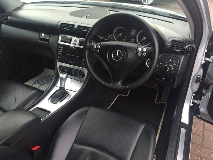 2008 Mercedes-Benz 2.1 C220 CDI 2dr image 7