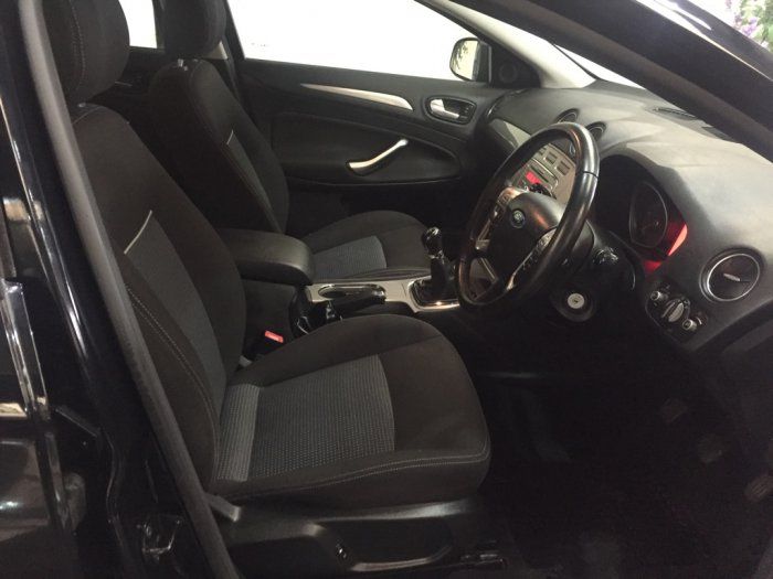 2010 Ford Mondeo 1.8 TDCi Zetec 5dr image 6