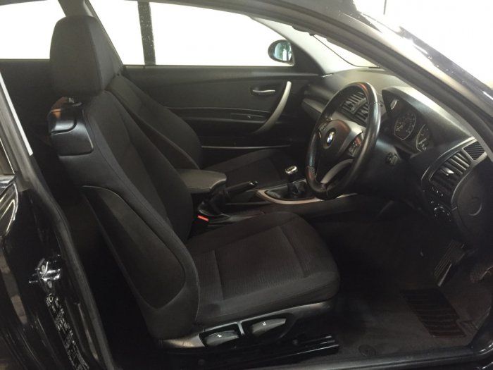 2007 BMW 1 Series 2.0 118i SE 3dr image 6