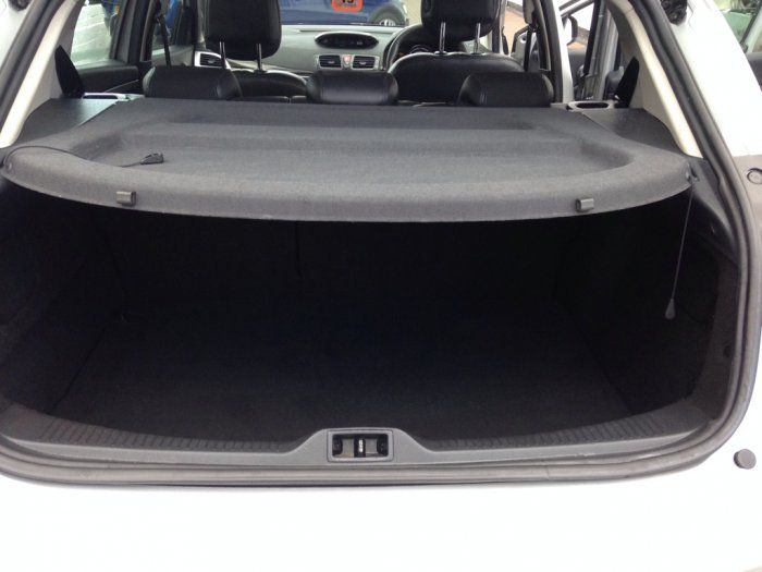 2009 Renault Megane 1.9 dCi 5dr image 3