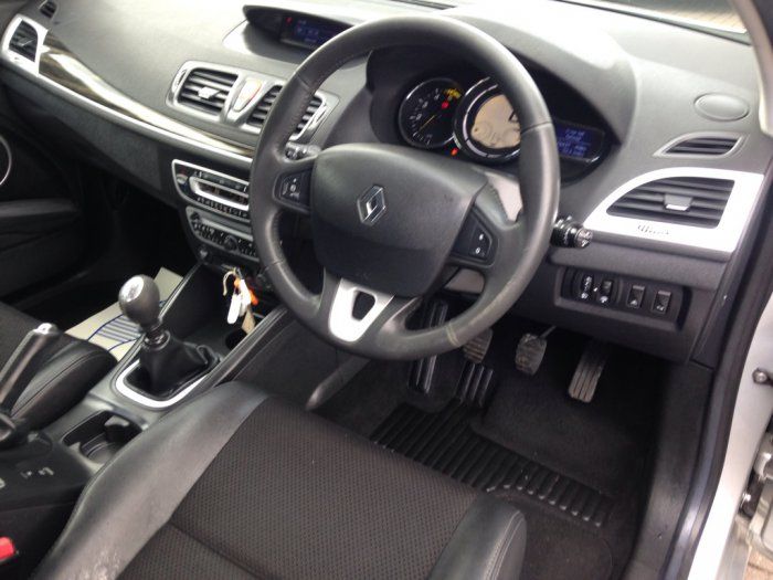 2009 Renault Megane 1.9 dCi 5dr image 4
