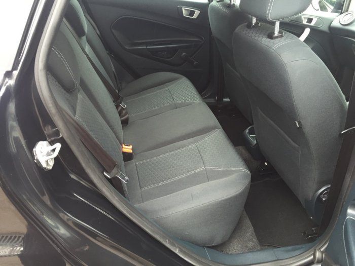 2012 Ford Fiesta 1.4 Zetec 5dr image 5