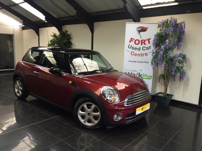 2007 Mini Hatchback 1.6 Cooper D 3dr image 1