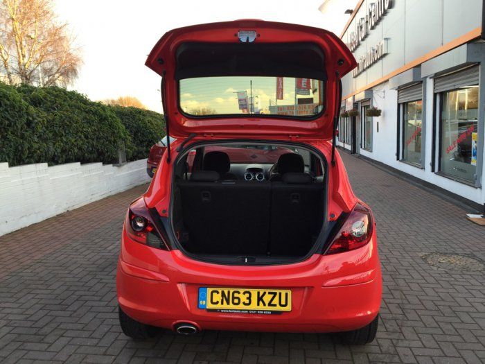 2013 Vauxhall Corsa 1.2 i 16v SXi 3dr image 4