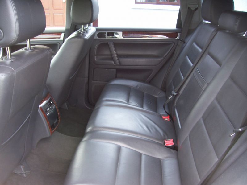 2005 Volkswagen Touareg TDI SPORT image 7