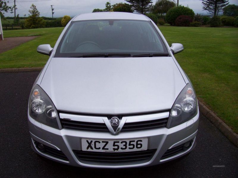 2004 Vauxhall Astra SRI image 3