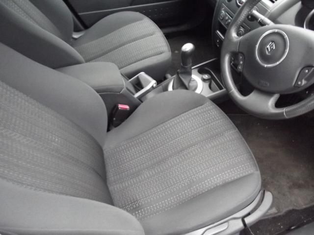 2008 RENAULT MEGANE 1.6 5d image 4