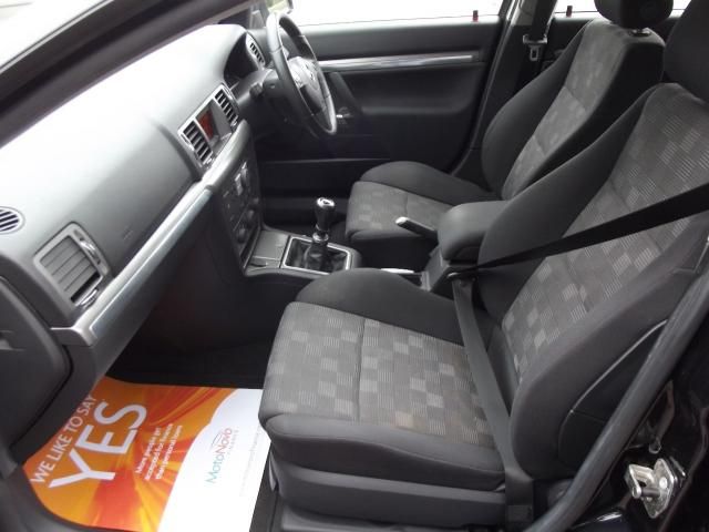 2008 VAUXHALL VECTRA 2.2 SRI 16V 5d image 5