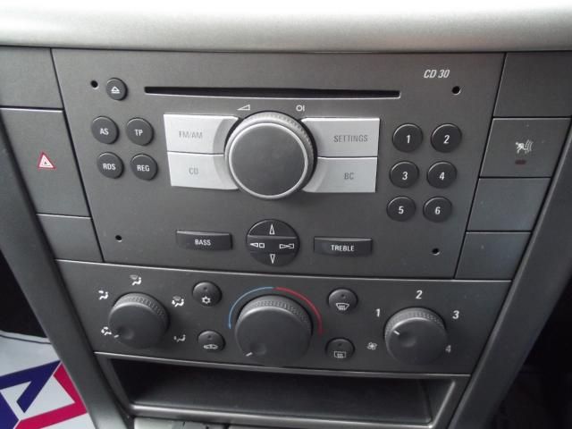 2008 VAUXHALL VECTRA 2.2 SRI 16V 5d image 8