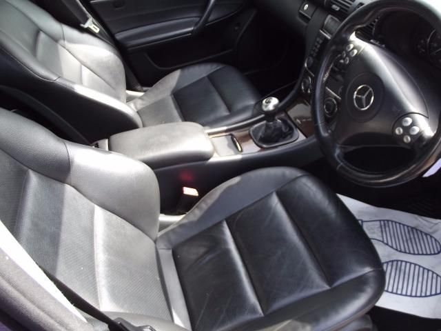 2005 MERCEDES-BENZ 2.1 C220 CDI SE 5d image 4