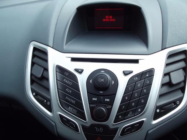 2009 FORD FIESTA 1.6 TDCI 5d image 8