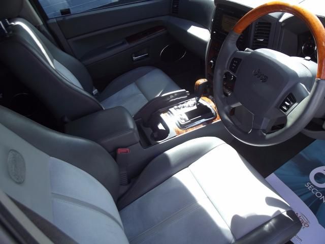 2007 JEEP GRAND CHEROKEE 3.0 V6 5d image 4