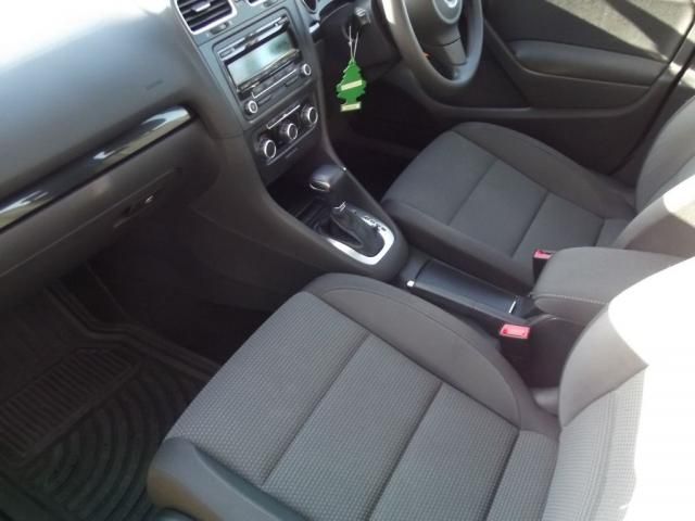 2009 VOLKSWAGEN GOLF 2.0 SE TDI DSG 5d image 5