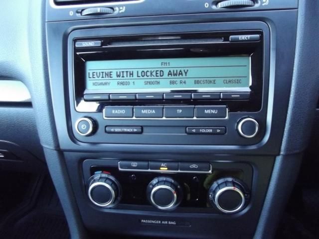 2009 VOLKSWAGEN GOLF 2.0 SE TDI DSG 5d image 8