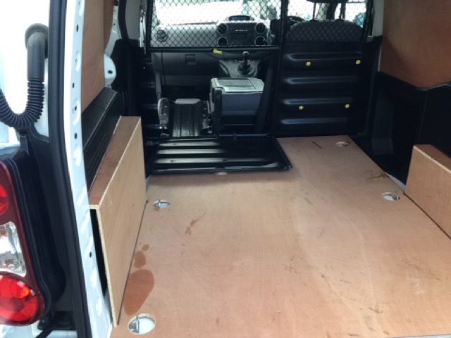 2014 PEUGEOT PARTNER 1.6 HDI 5d image 10