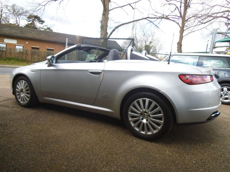 2007 ALFA ROMEO SPIDER JTDM image 7