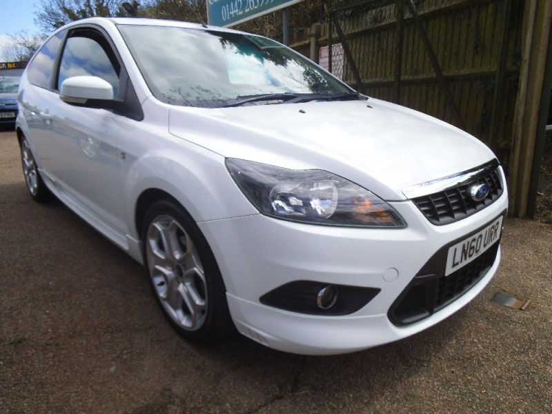 2010 FORD FOCUS ZETEC S S-S 3dr image 1